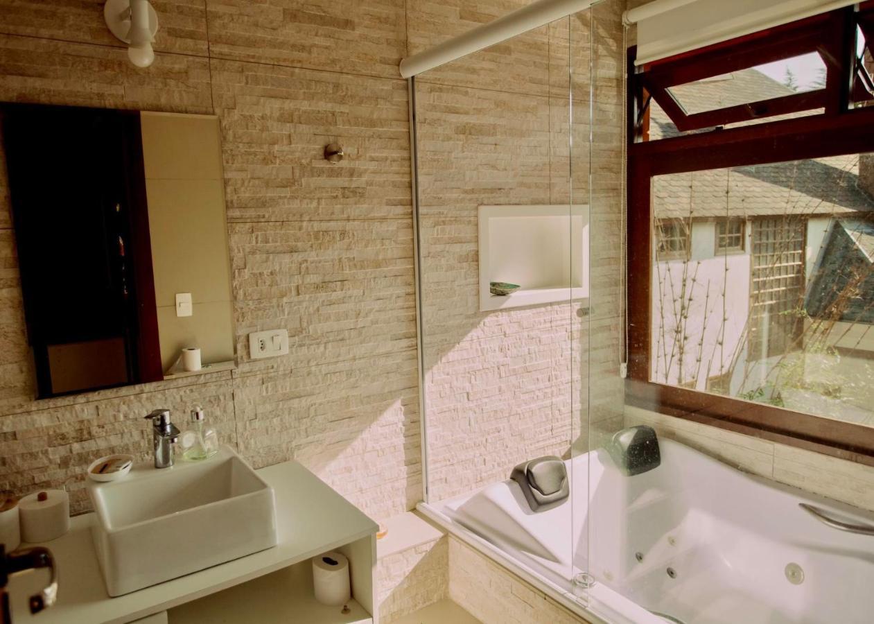 Casa Na Montanha Em Condominio De Alto Padrao Атибая Екстериор снимка